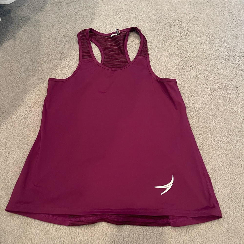 purple tank top